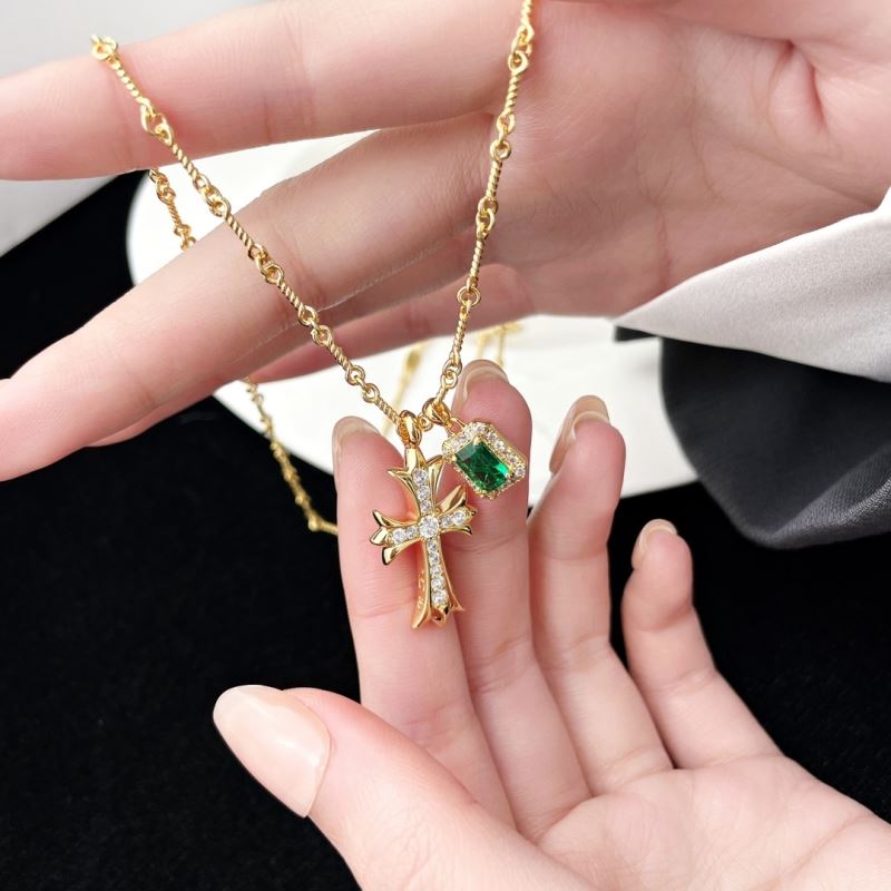 Ch**me He**ts necklaces